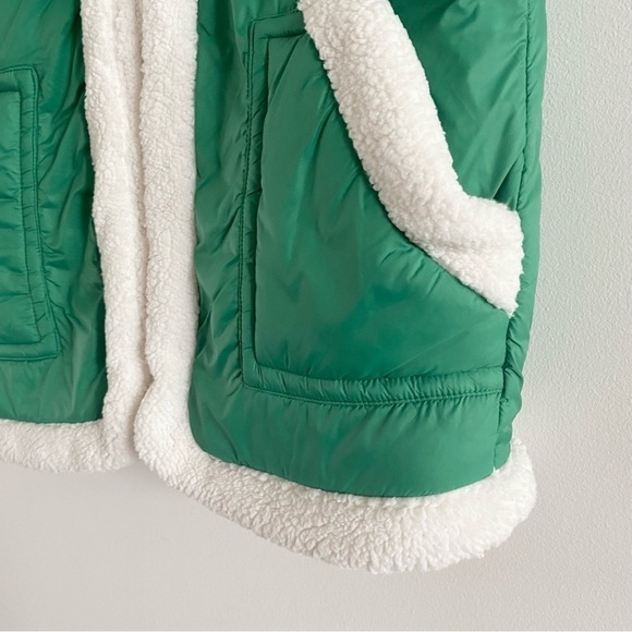 Bdg Vibrant Green Nylon Sherpa V Neck Winter Zip Vest - Picture 9 of 16